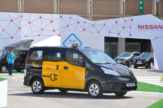 Nissan eNV 200 eléctrico al cien por cien.